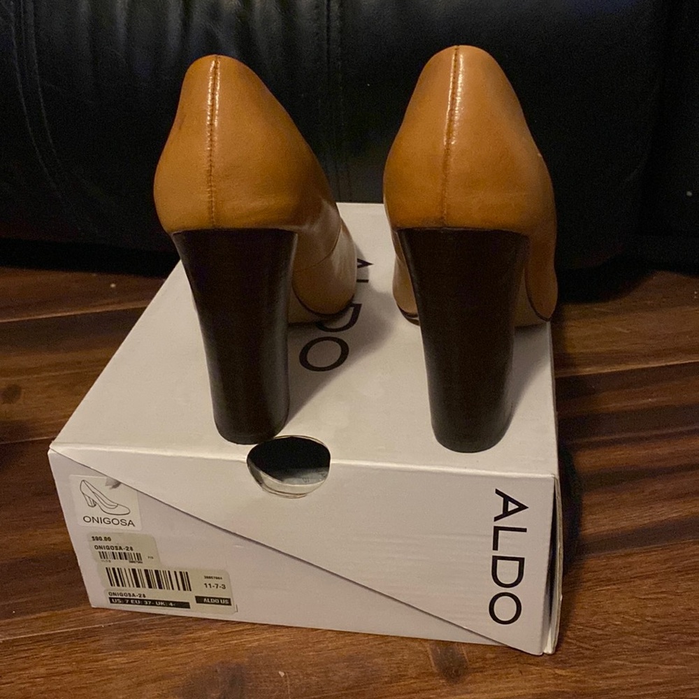 Aldo Camel like new block heels.